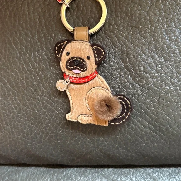 Coach brown dog with red collar and charm key fob - Picture 3 of 6